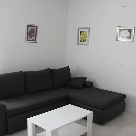 Mikulandra Apartment *