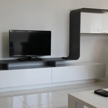 Mikulandra Apartment